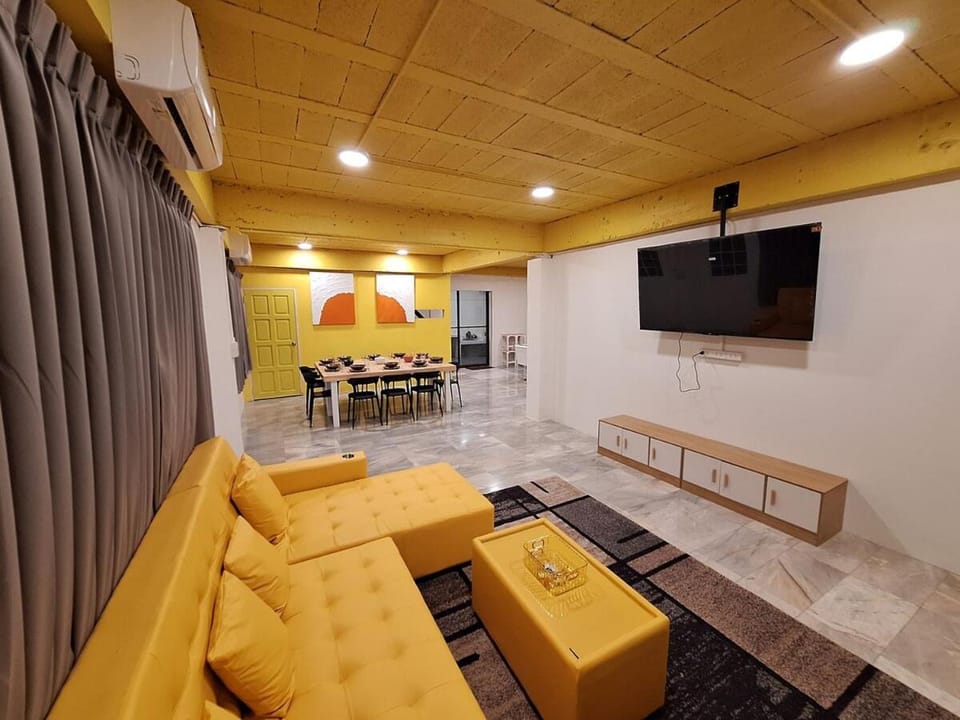 The Yellow House Poolvilla Villa in Bangkok