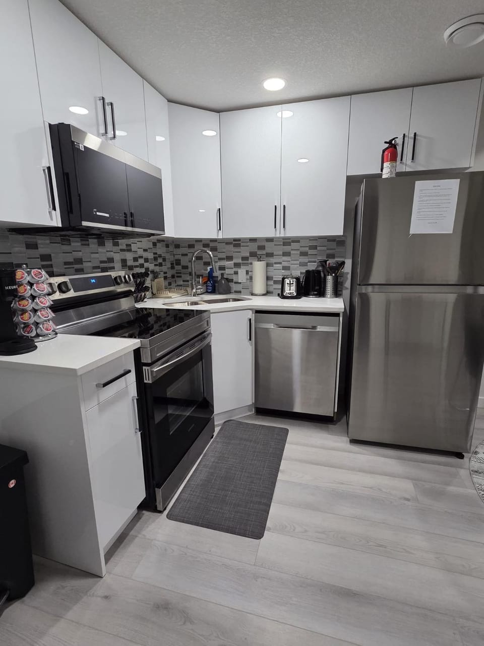 Kitchen or kitchenette