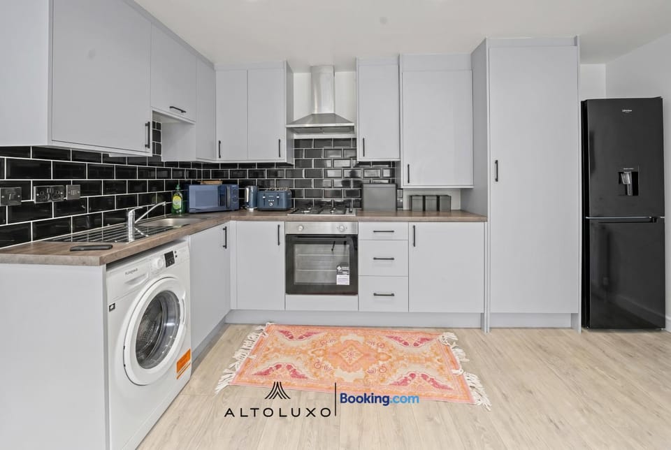 31A Stylish & Comfy 1BR By AltoLuxoExperience Short Lets & Serviced Accommodation With Free Wifi & Parking Apartment in Bristol