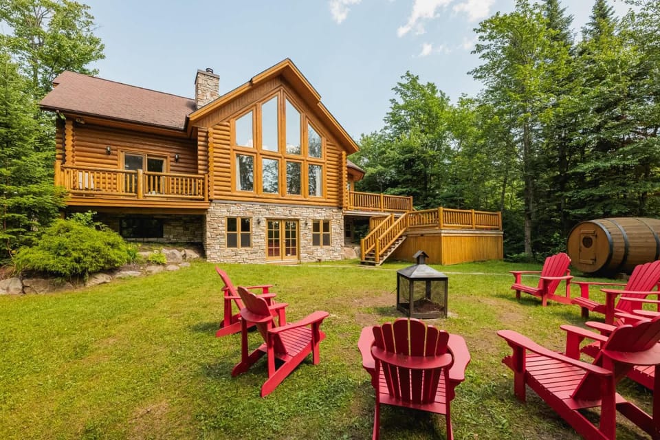 Property building, Patio, Garden, Garden view