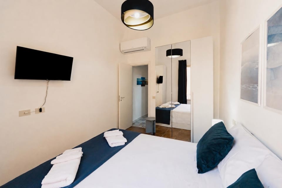 TV and multimedia, Bedroom, air conditioner