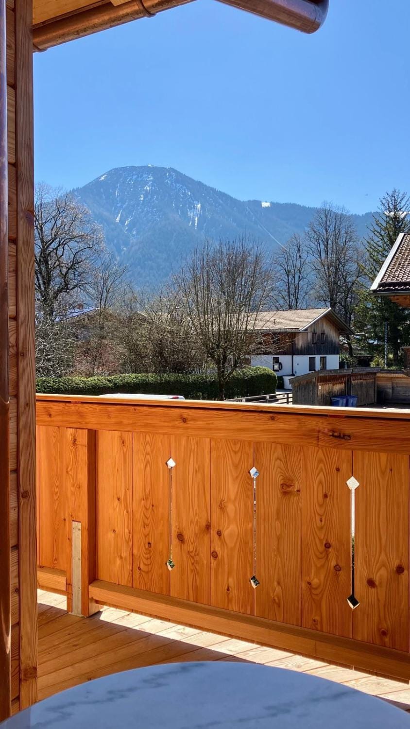 View (from property/room), Balcony/Terrace, Mountain view