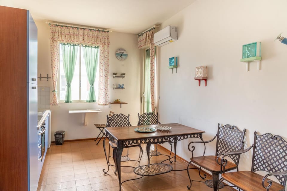 Living room, Photo of the whole room, Seating area, Dining area, Bedroom, air conditioner