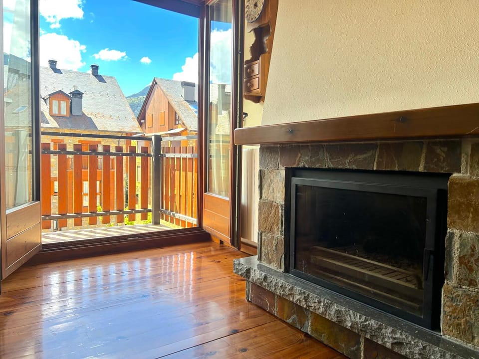 Apartament lluminós de muntanya by RURAL D'ÀNEU Apartment in Esterri d'Àneu