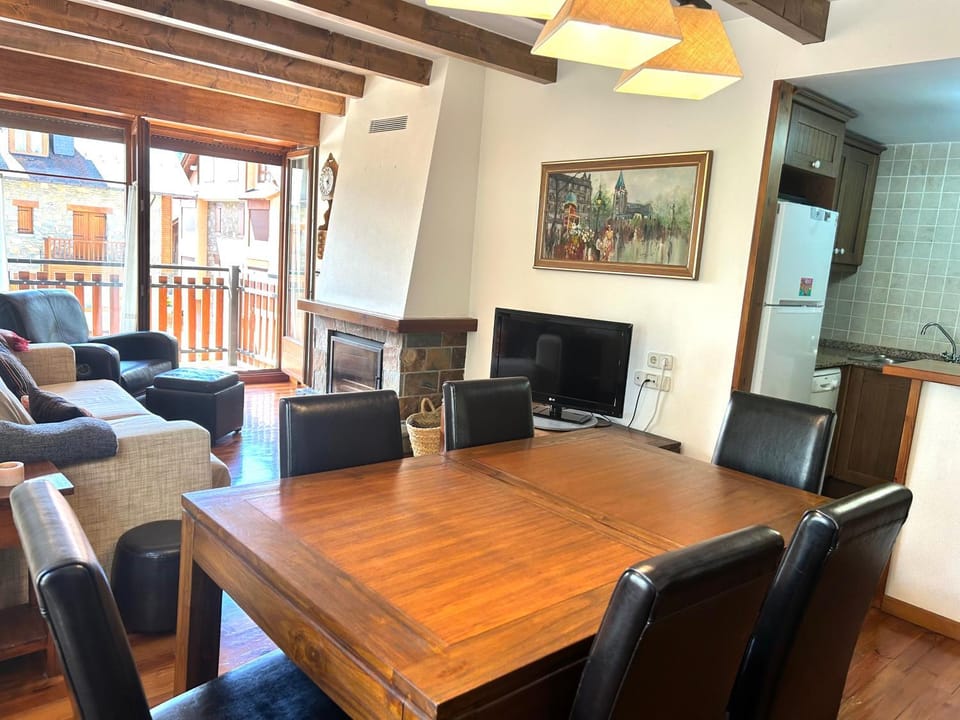 Apartament lluminós de muntanya by RURAL D'ÀNEU Apartment in Esterri d'Àneu