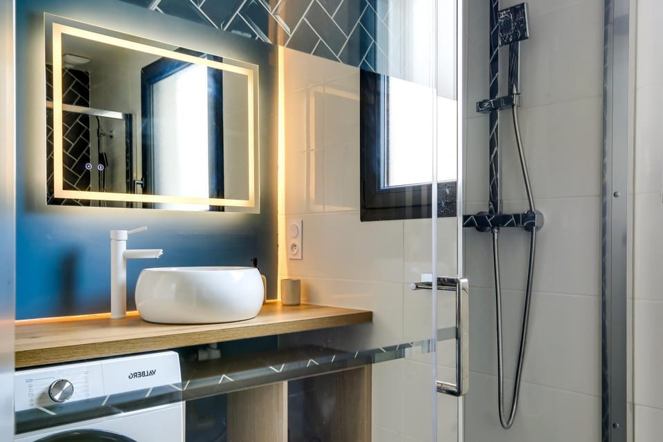 Shower, Bathroom