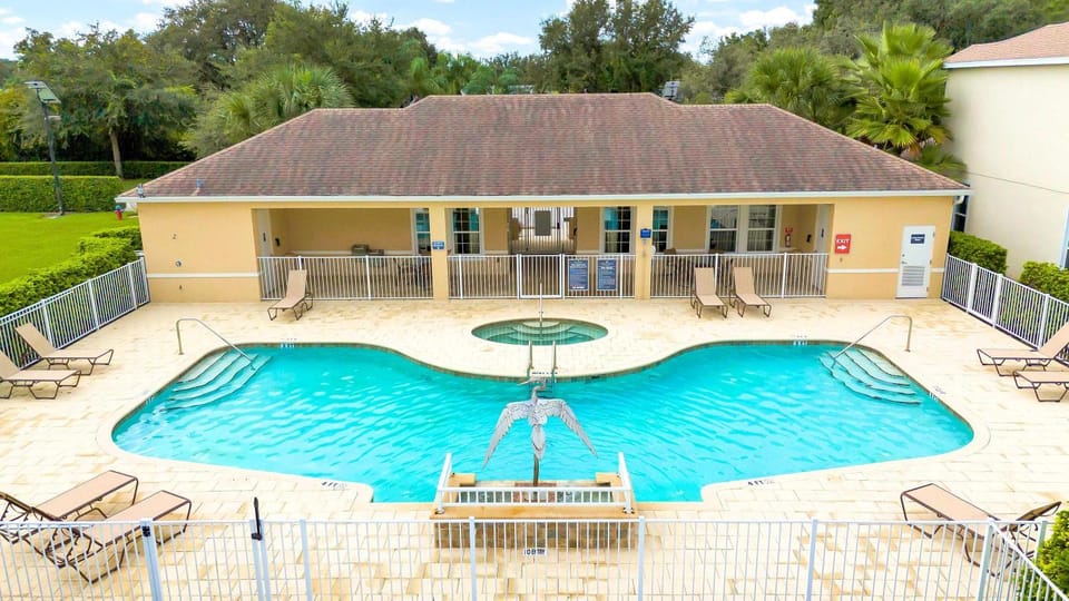 Spacious 3BR with Clubhouses and Splash Fun House in Four Corners