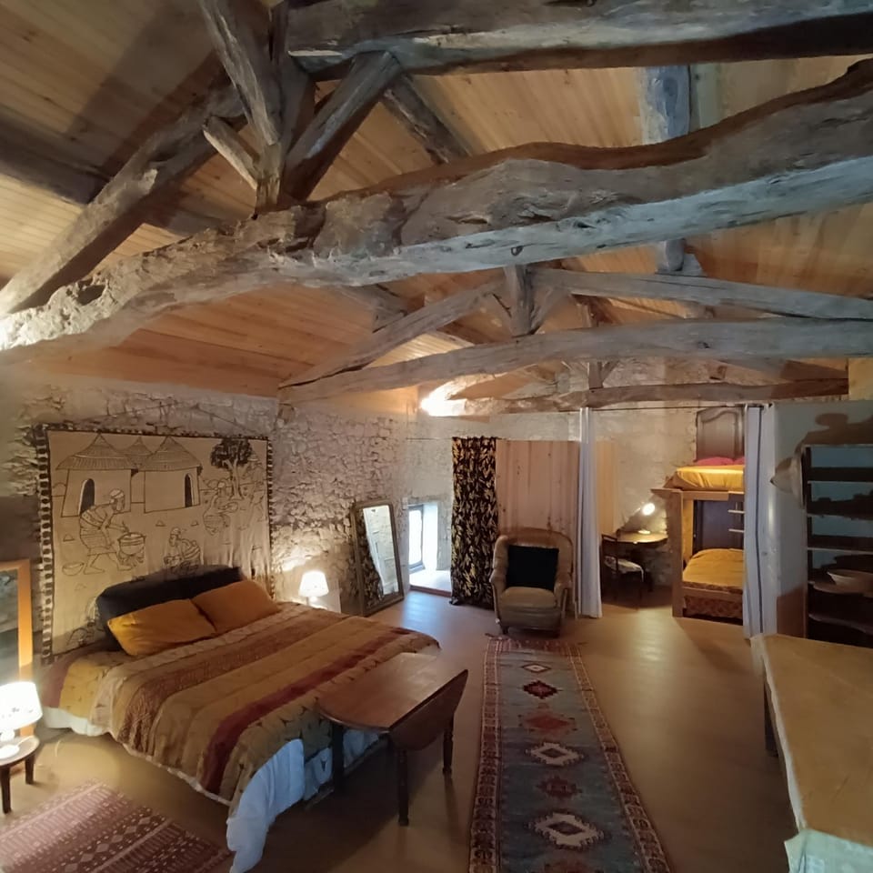 Chambre 6 personnes Bandas Vacation rental in Occitanie