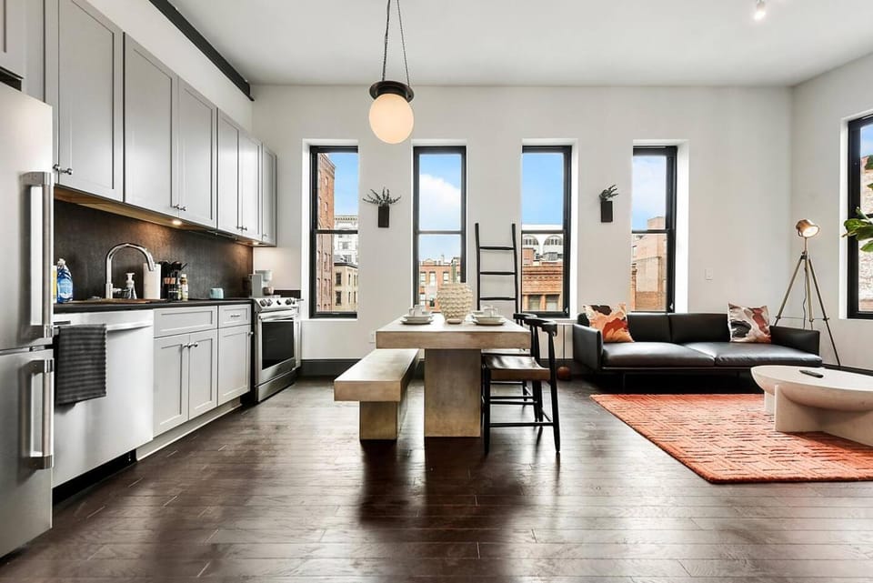 Elegant 2BR in the Vibrant Heart of Pittsburgh Apartment in Pittsburgh