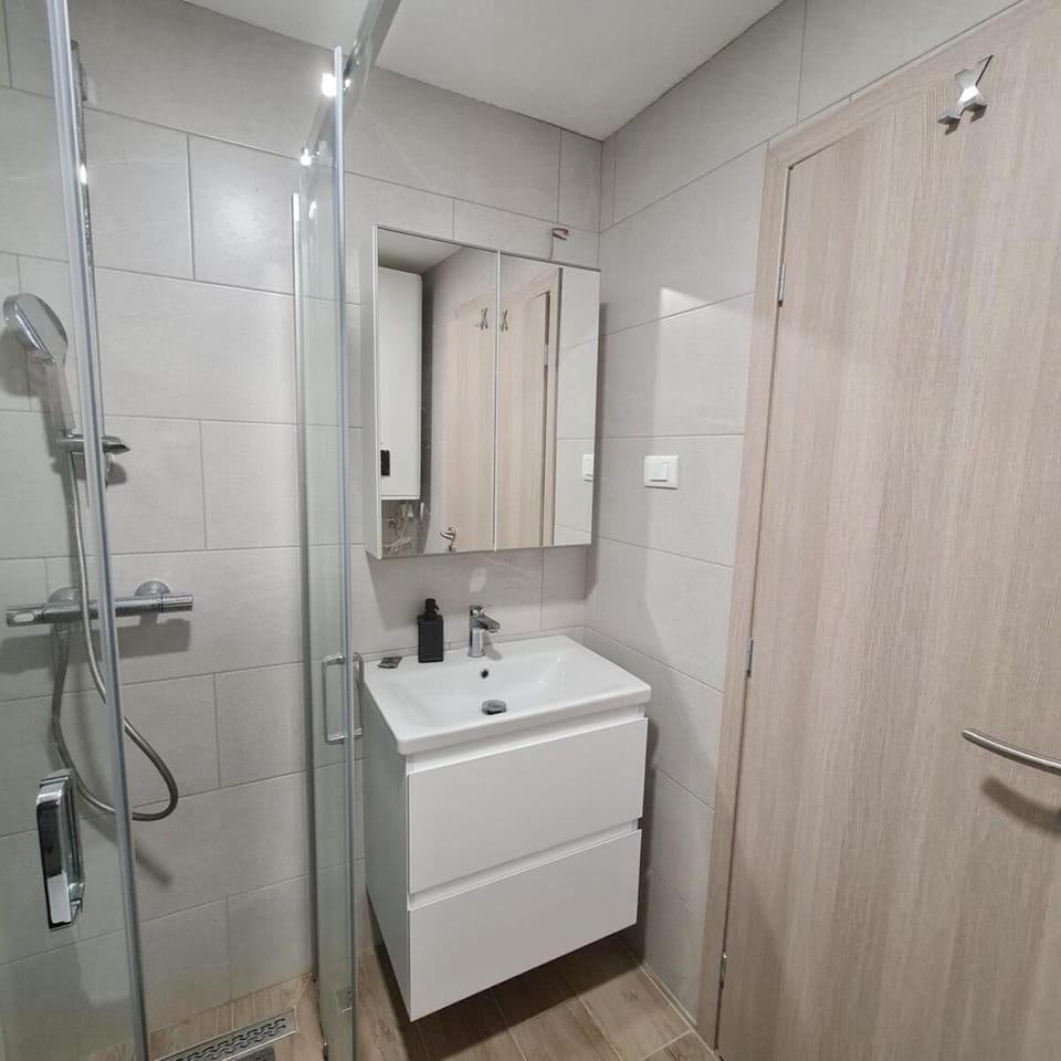 Happy Holiday in Porec for 4 Apartment in Istria County
