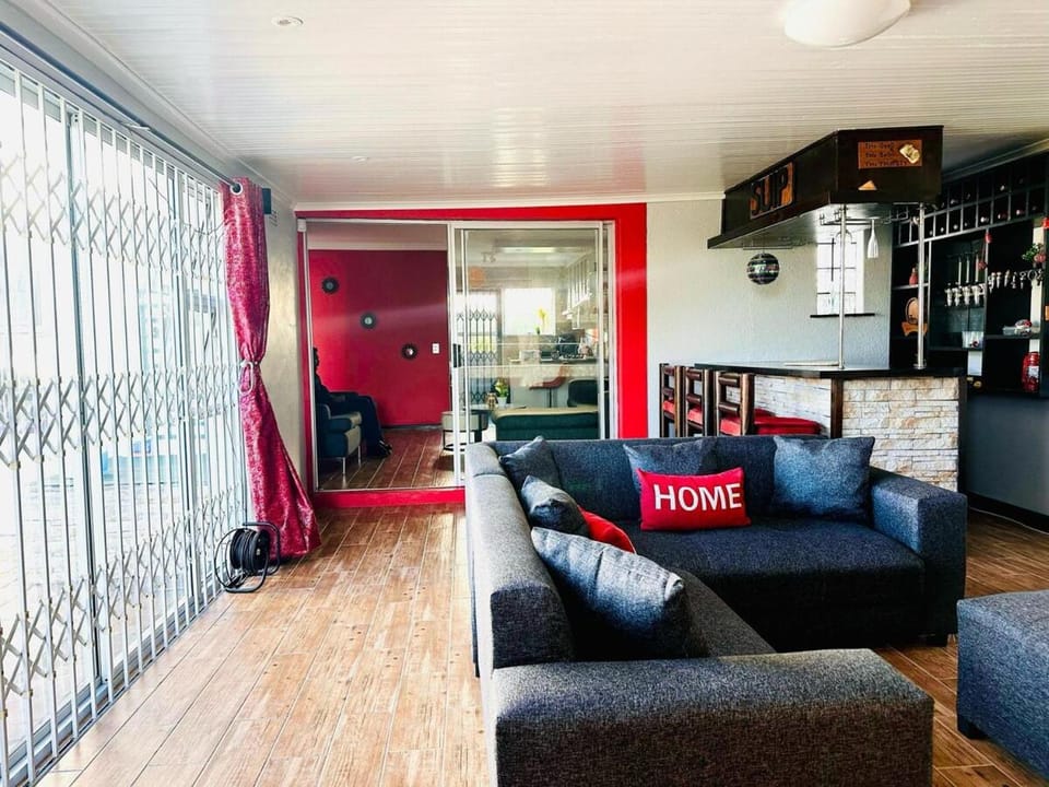 Seating area, Entertainment