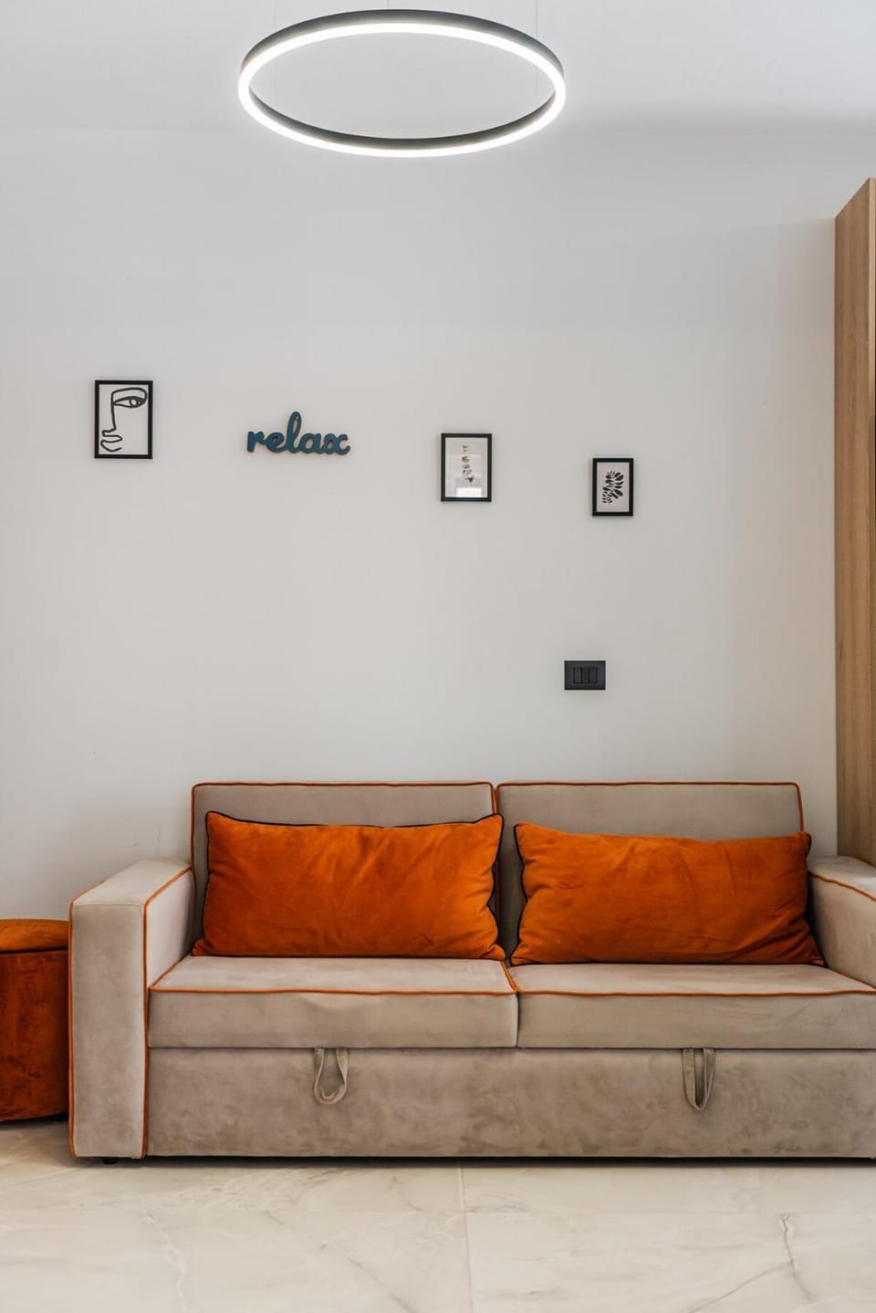 Living room, Seating area