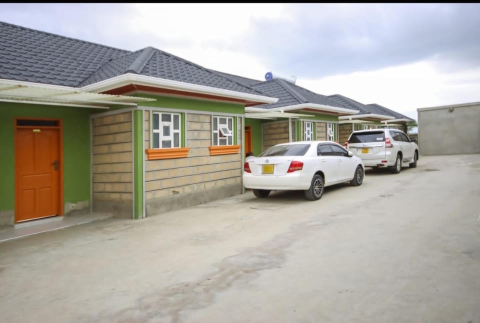 Grand Amoena Guest house Bed and Breakfast in Kenya
