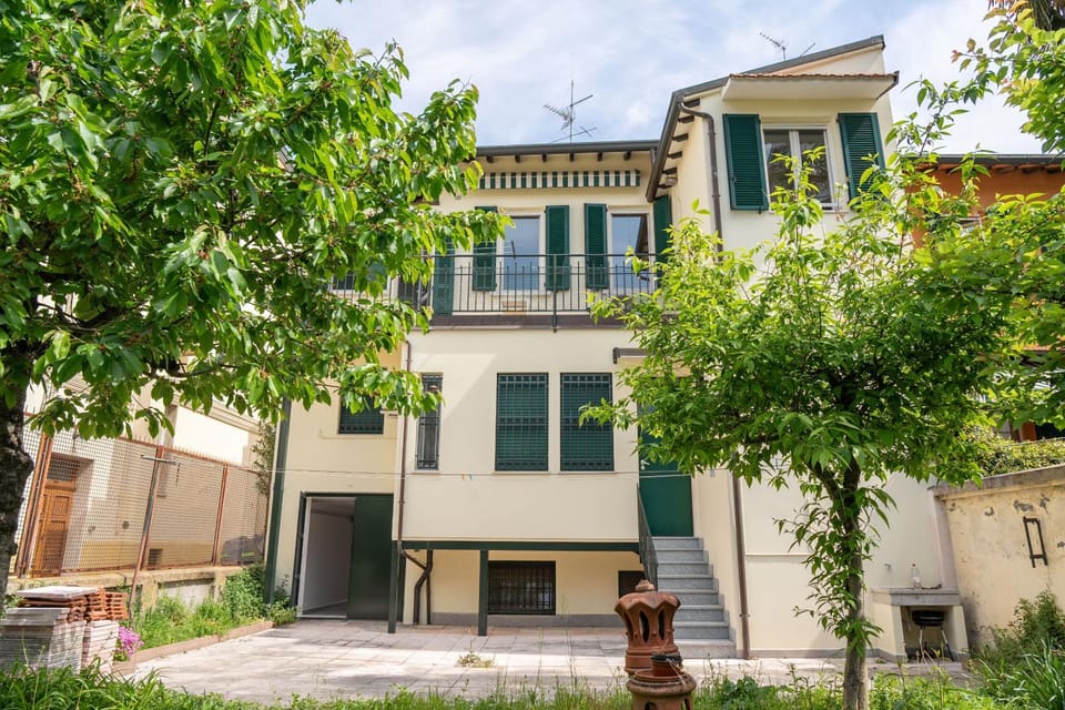 Property building, Spring, Day, Garden, Garden view