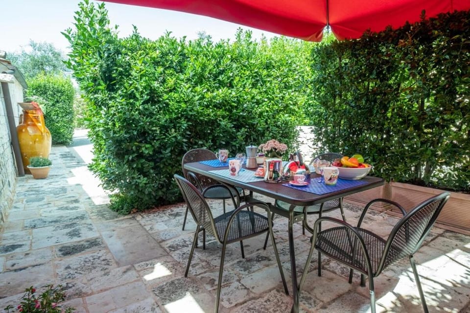 Authentic Apulian Oasis inside Trulli with pool Villa in Apulia