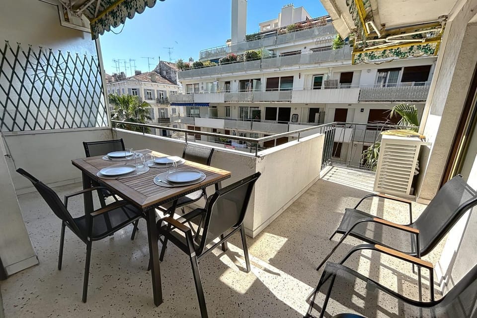 Balcony/Terrace, Dining area