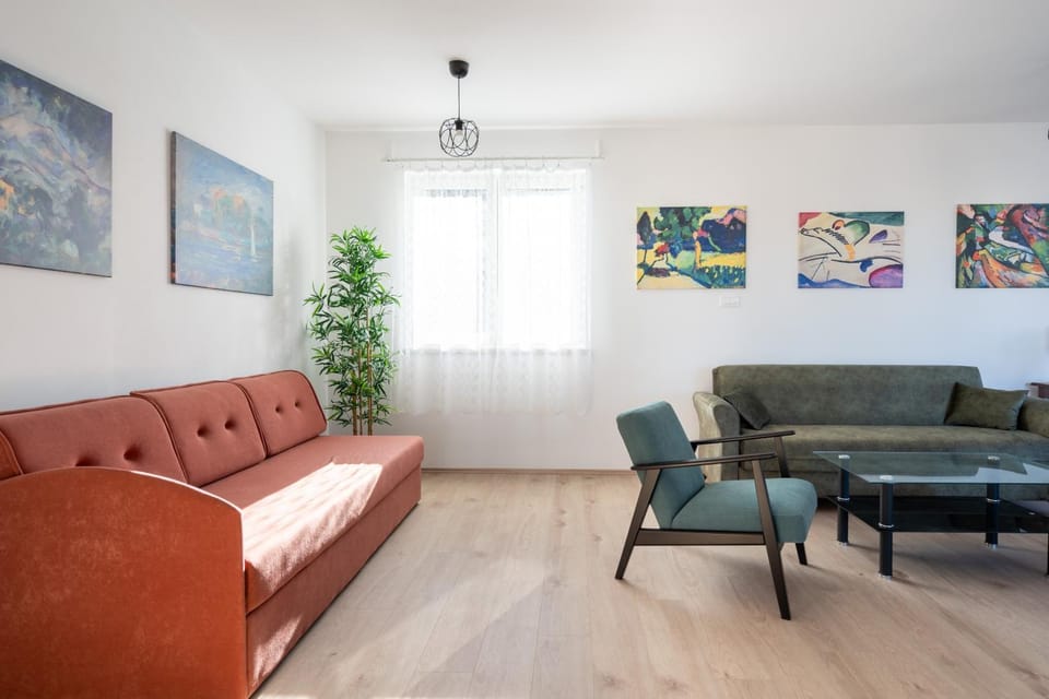 Living room, Seating area, air conditioner
