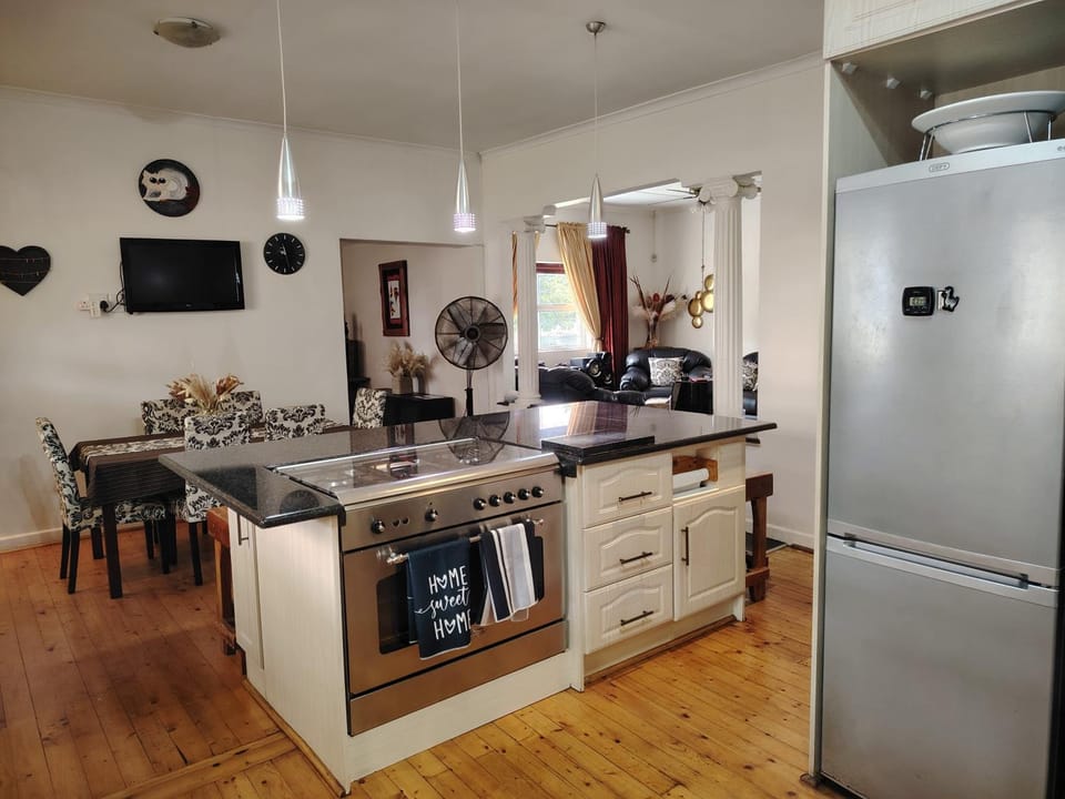 oven, stove, laundry, washing machine, dryer, kitchen, air conditioner