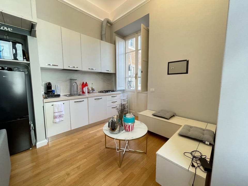 Coffee/tea facilities, Kitchen or kitchenette, Living room, Seating area, Dining area, minibar, pet friendly, stove, toaster