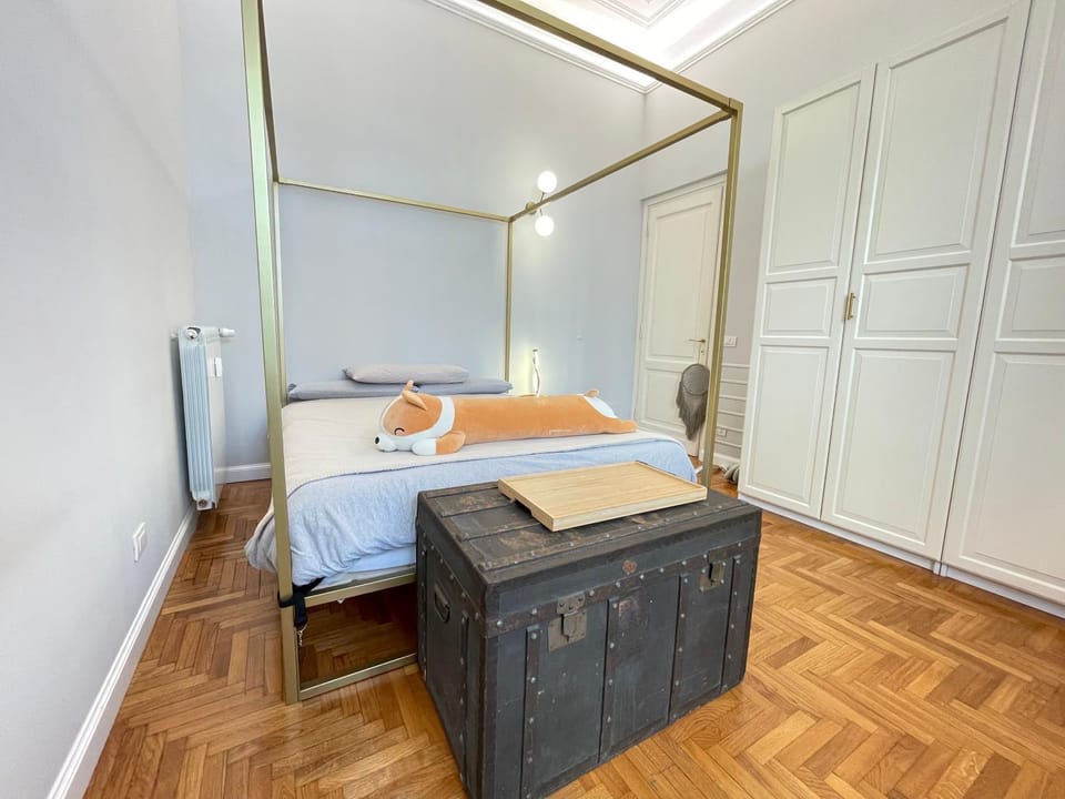 Bed, Photo of the whole room, Bedroom, internet, towels, wardrobe