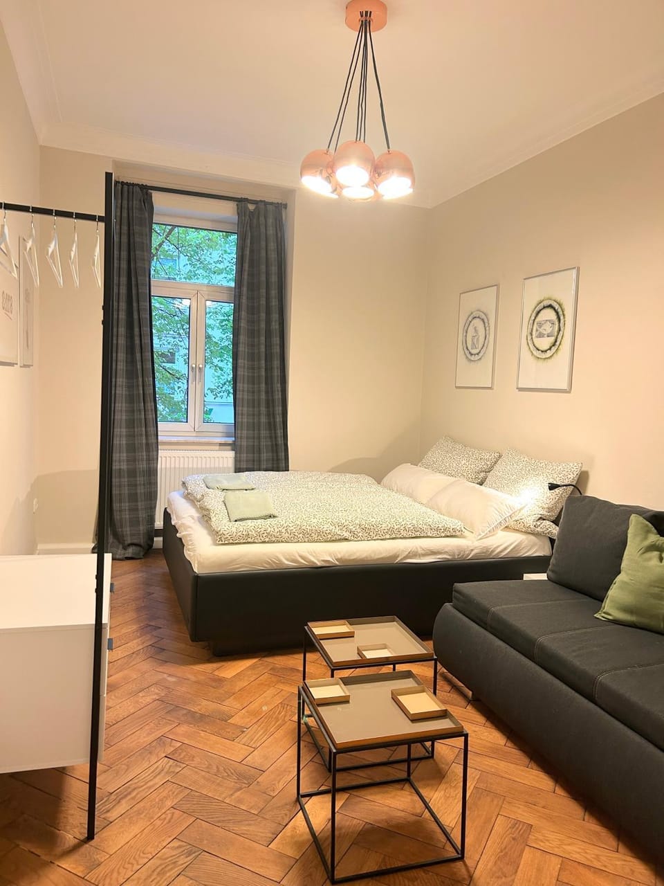 Living room, Photo of the whole room, Bedroom
