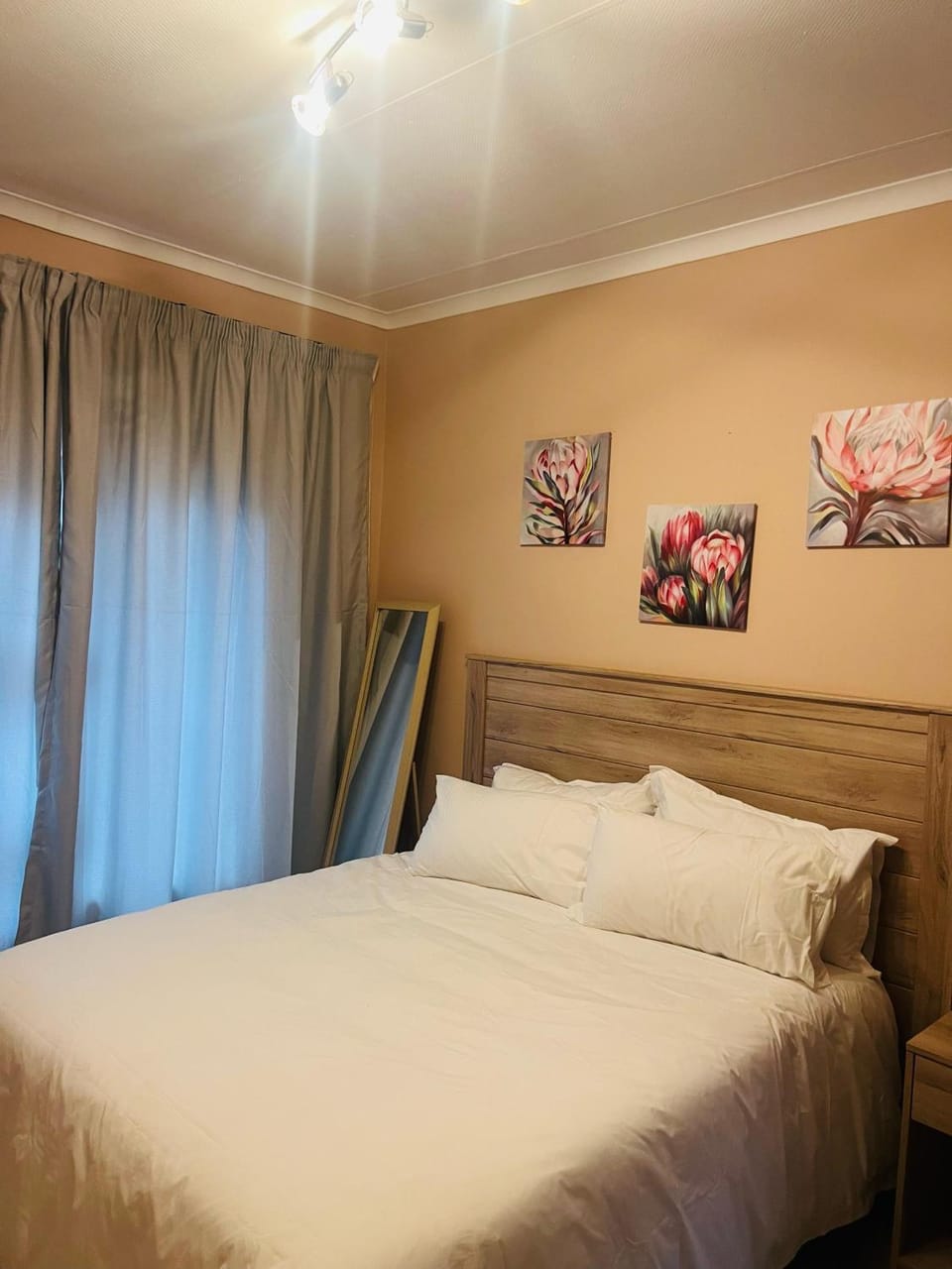 9 on Deimos Ave Apartment in South Africa