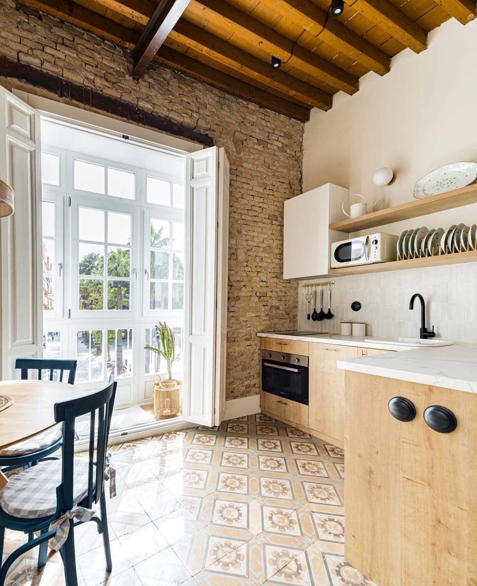 Balcony/Terrace, Kitchen or kitchenette, stove, kitchen