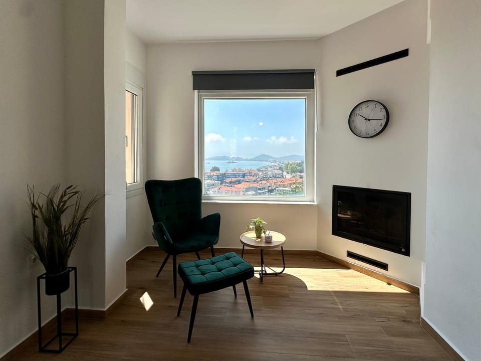 Seating area, Sea view