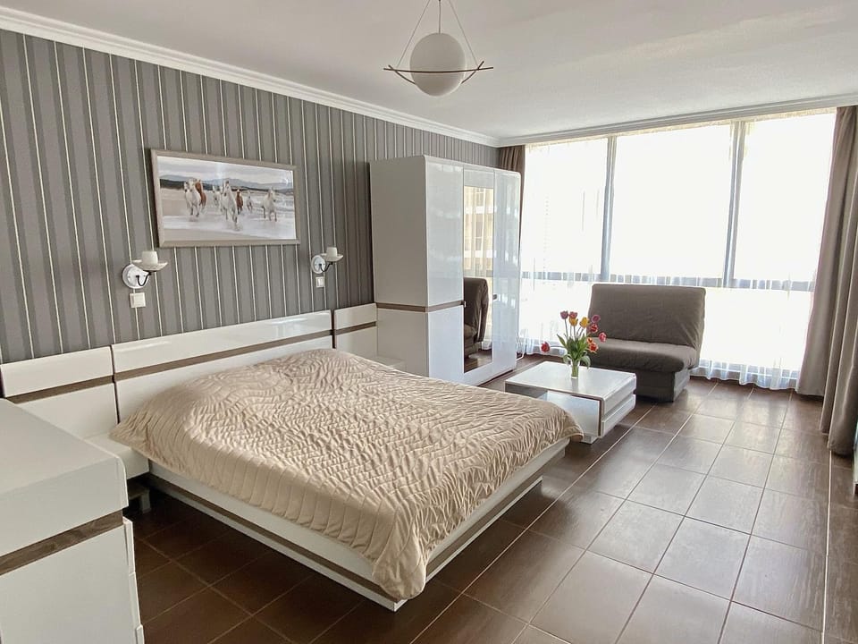 Sea Front View Studio Apartment - Dolce Vita 2 Apartment in Burgas Province