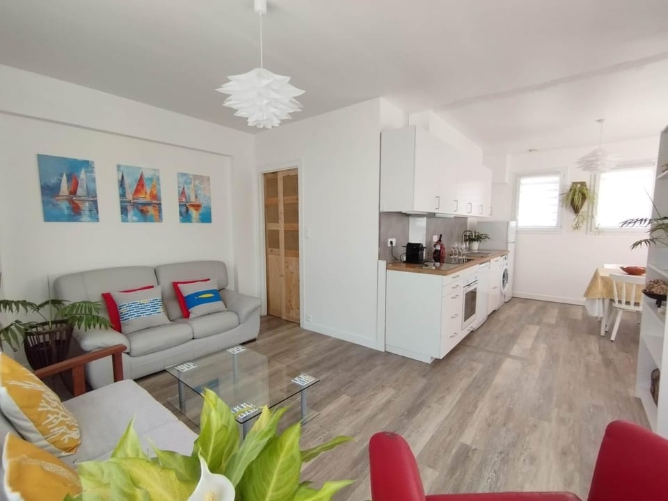 Living room, Dining area, kitchen