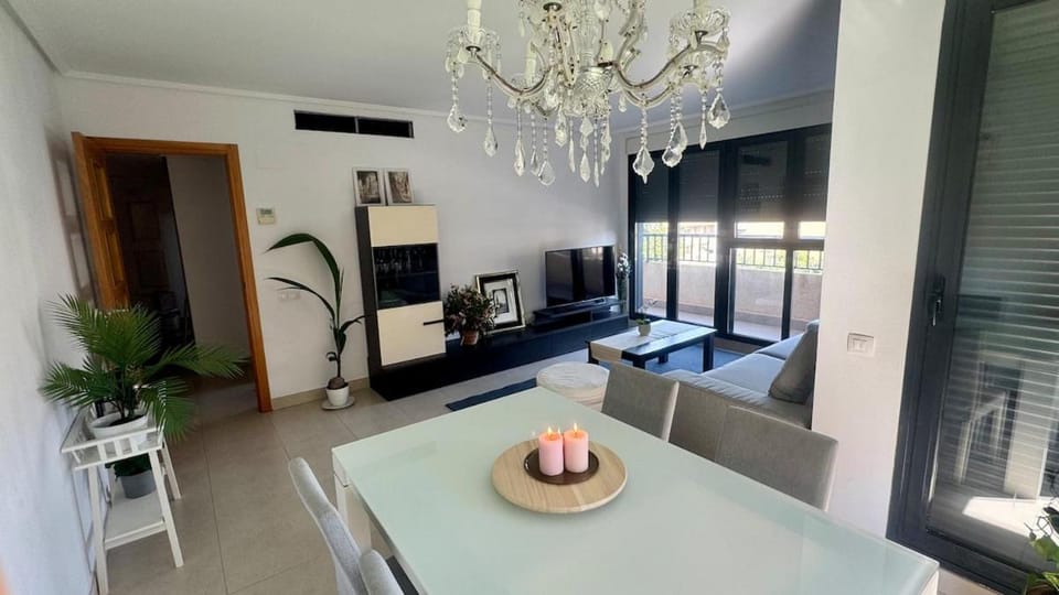 Apartment 300 m from the beach ,parking , breakfast Apartment in Valencia