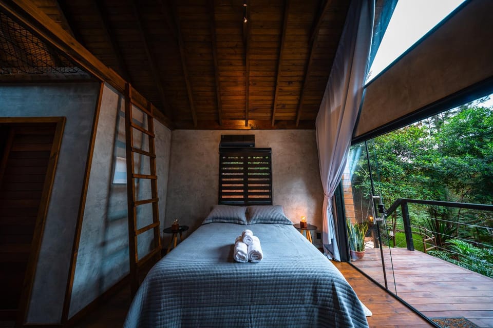 Bed, View (from property/room), Photo of the whole room, Bedroom, towels