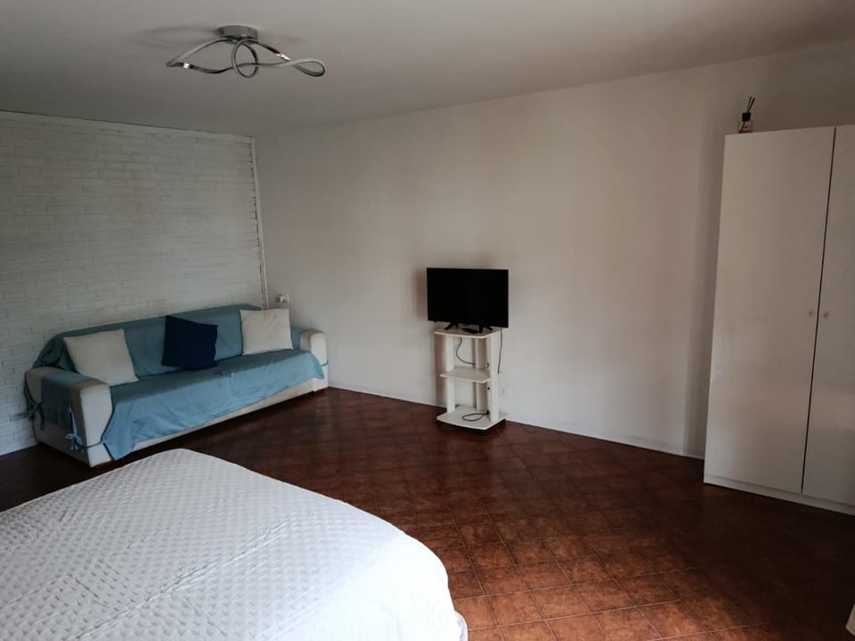 TV and multimedia, Bedroom