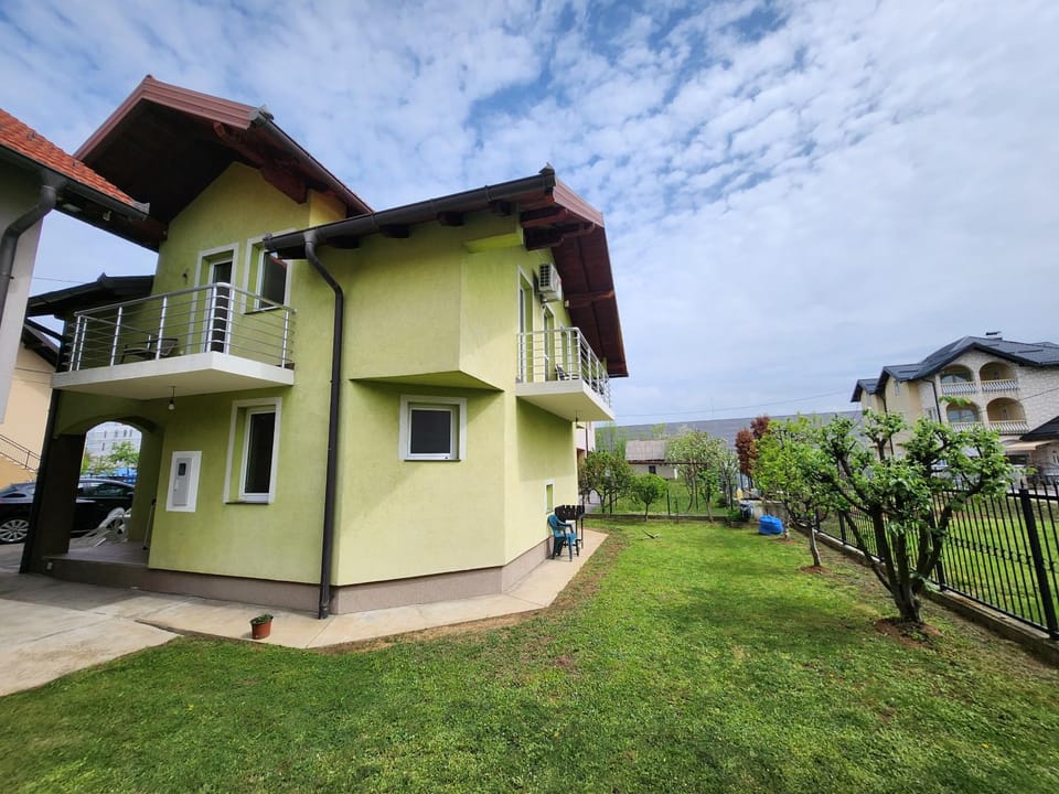 Garden, Balcony/Terrace