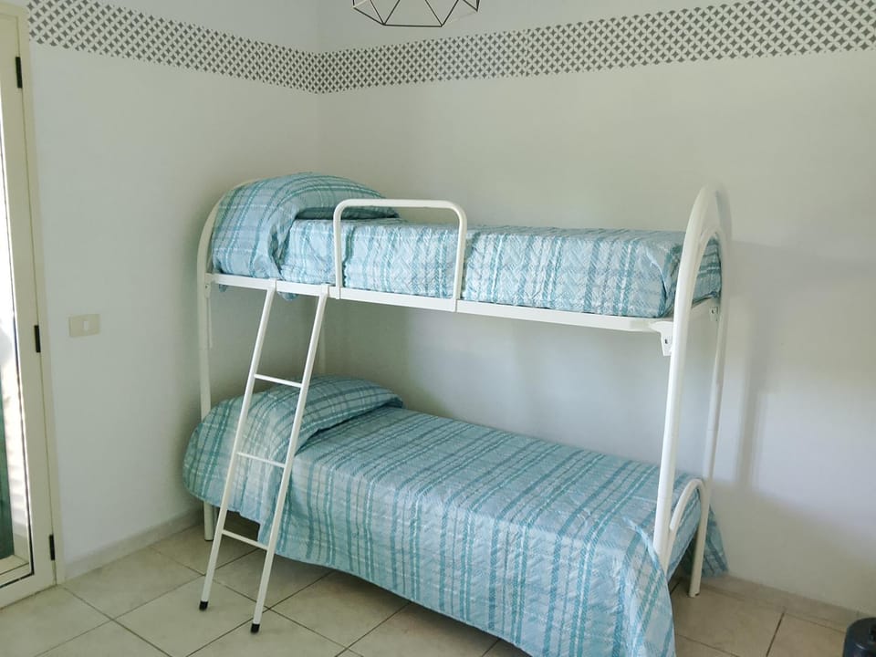 bunk bed