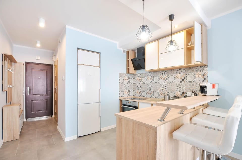 Kitchen or kitchenette, oven, stove