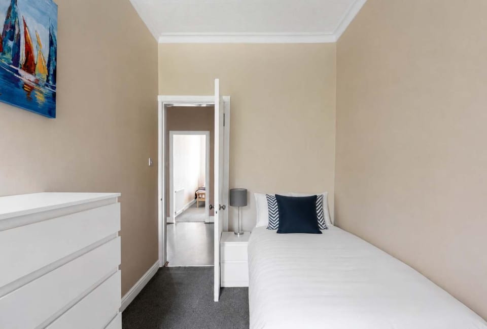 Lady Mary Sea View Inn in Scotland