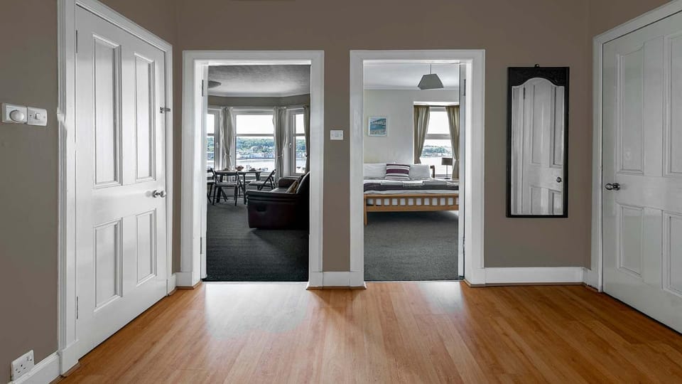 Lady Mary Sea View Inn in Scotland
