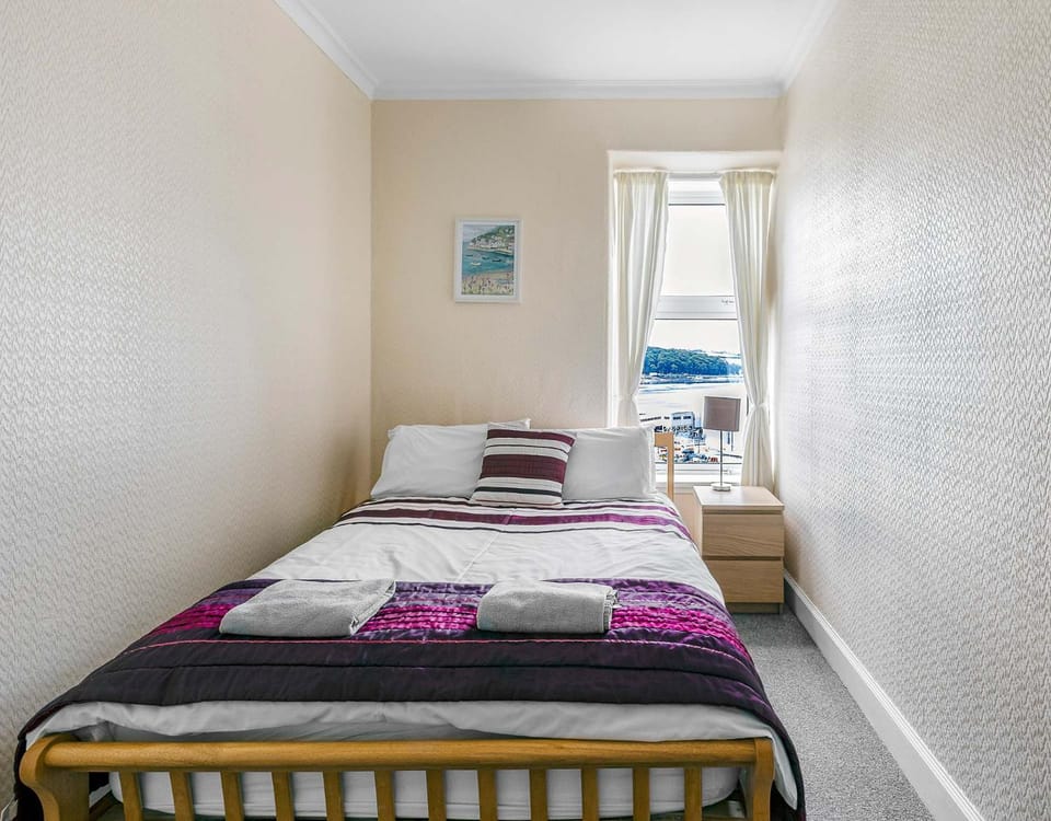 Lady Mary Sea View Inn in Scotland