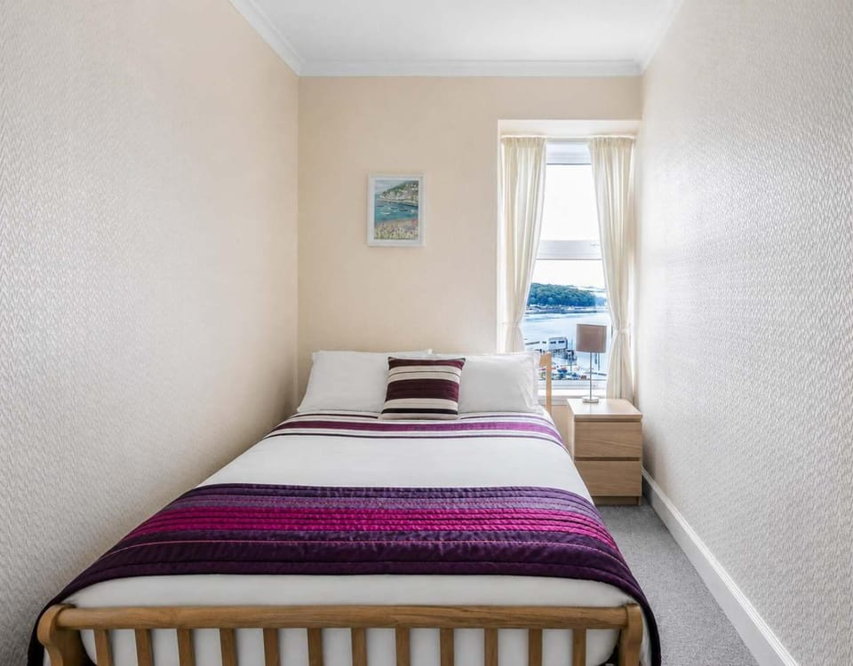 Lady Mary Sea View Inn in Scotland