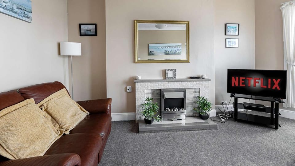 Lady Mary Sea View Inn in Scotland