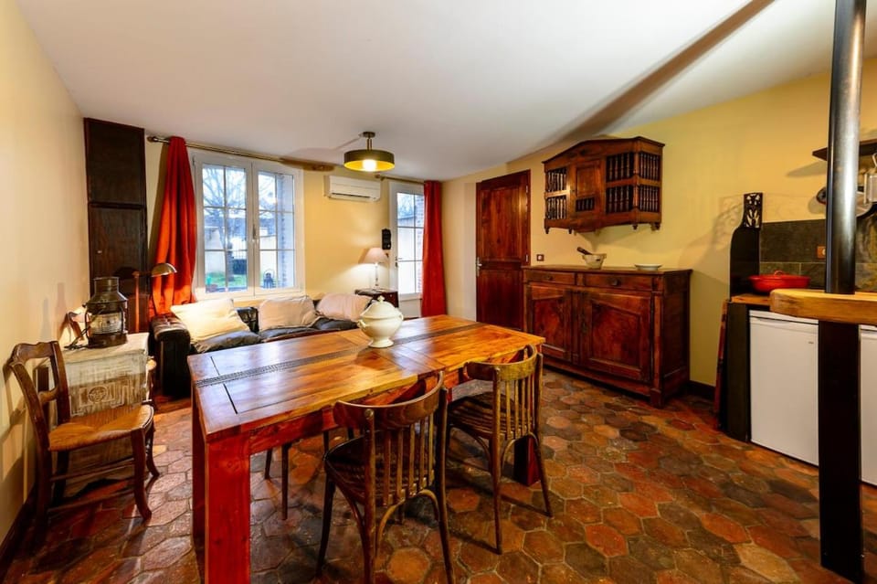 Petite maison de charme proche de Fontainebleau House in Île-de-France