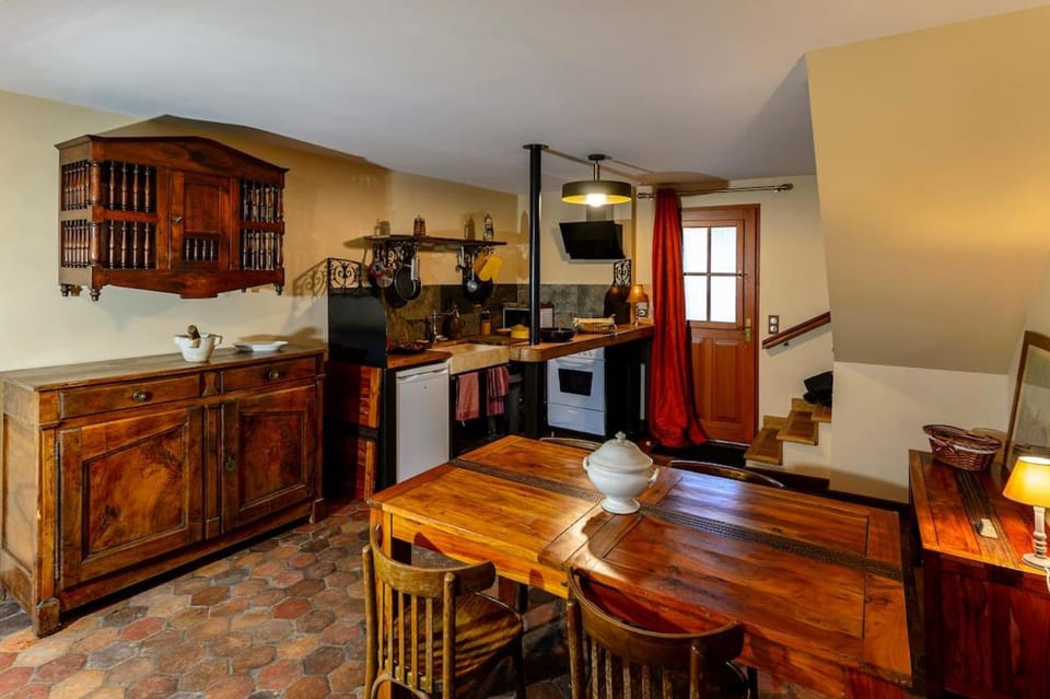 Petite maison de charme proche de Fontainebleau House in Île-de-France