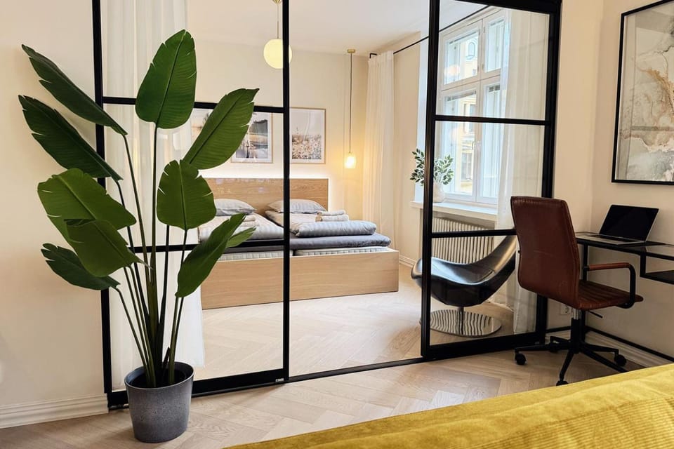 Luxury 3-Bedroom Suite on Most Beautiful Street of Helsinki Apartment in Helsinki