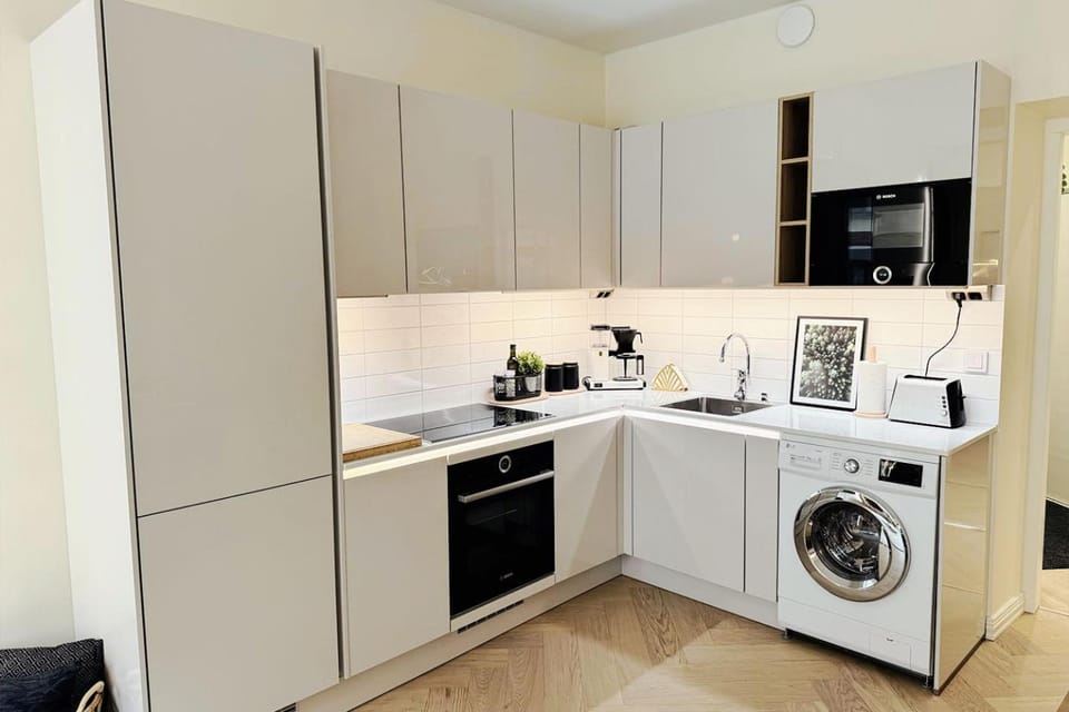 Luxury 3-Bedroom Suite on Most Beautiful Street of Helsinki Apartment in Helsinki