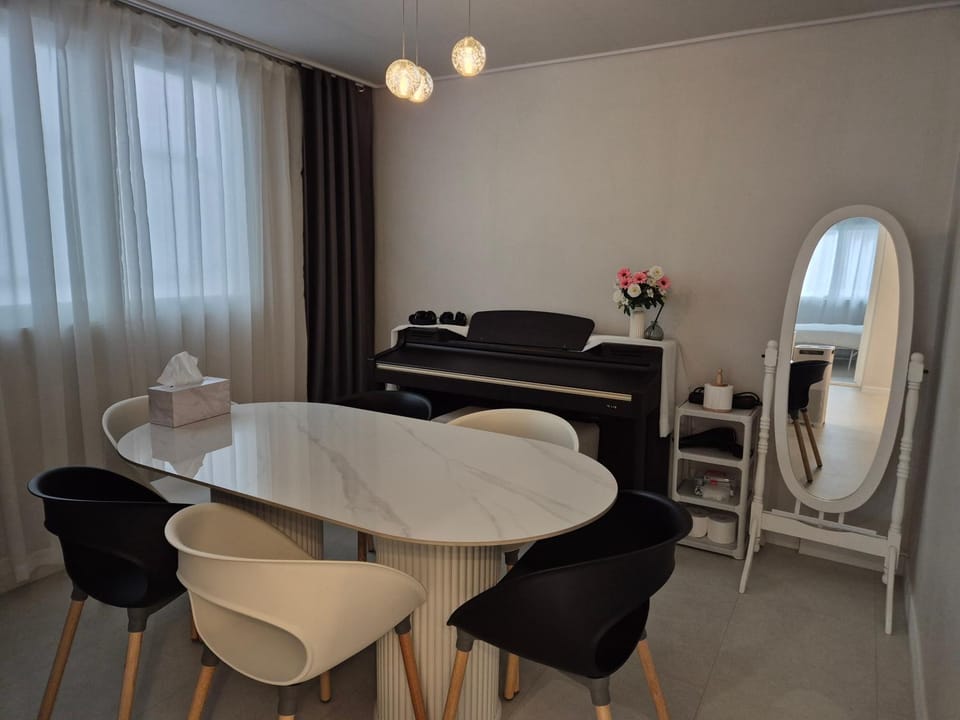 Stay Savage Bed and Breakfast in Seoul