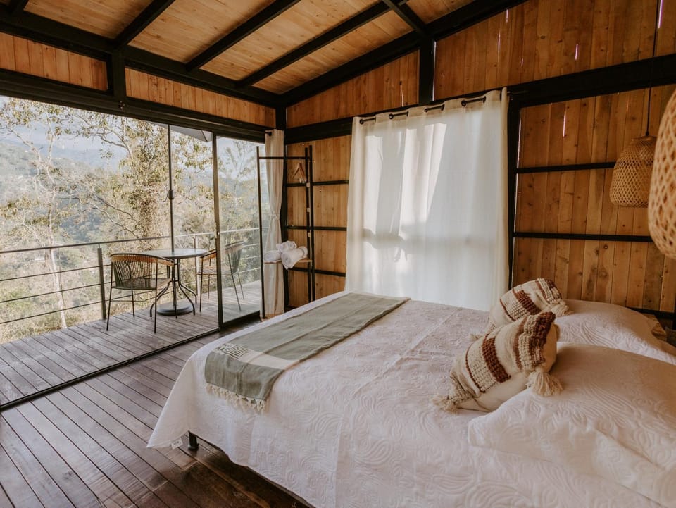 Bed, Balcony/Terrace, Photo of the whole room, Bedroom, towels