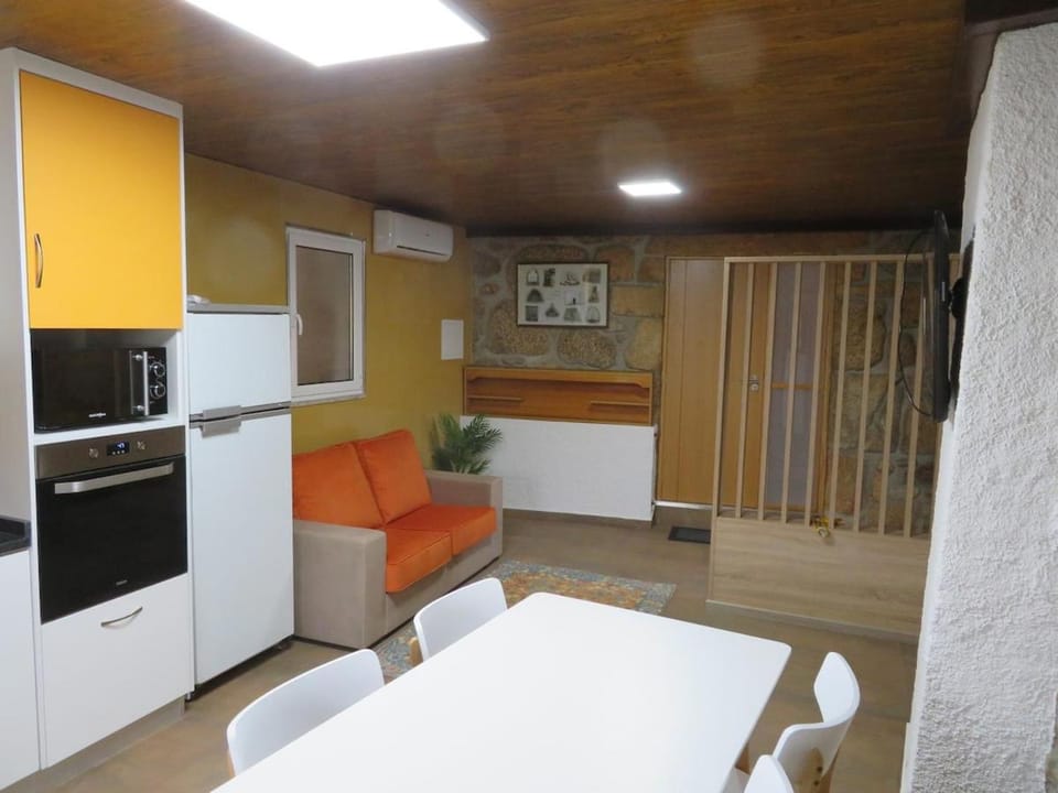 Casa do Cortinhal House in Extremadura, Spain