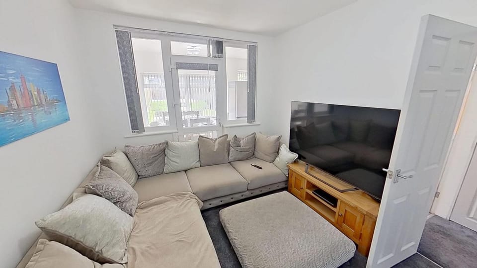 Stylish 3-Bed house NEC-JLR-Airport-HS2-Driveway House in Metropolitan Borough of Solihull