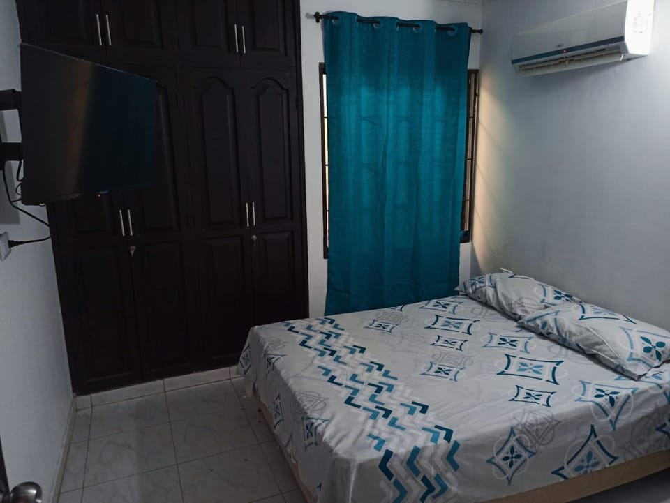 Habitación, excelente ubicación, ambiente familiar Vacation rental in Montería